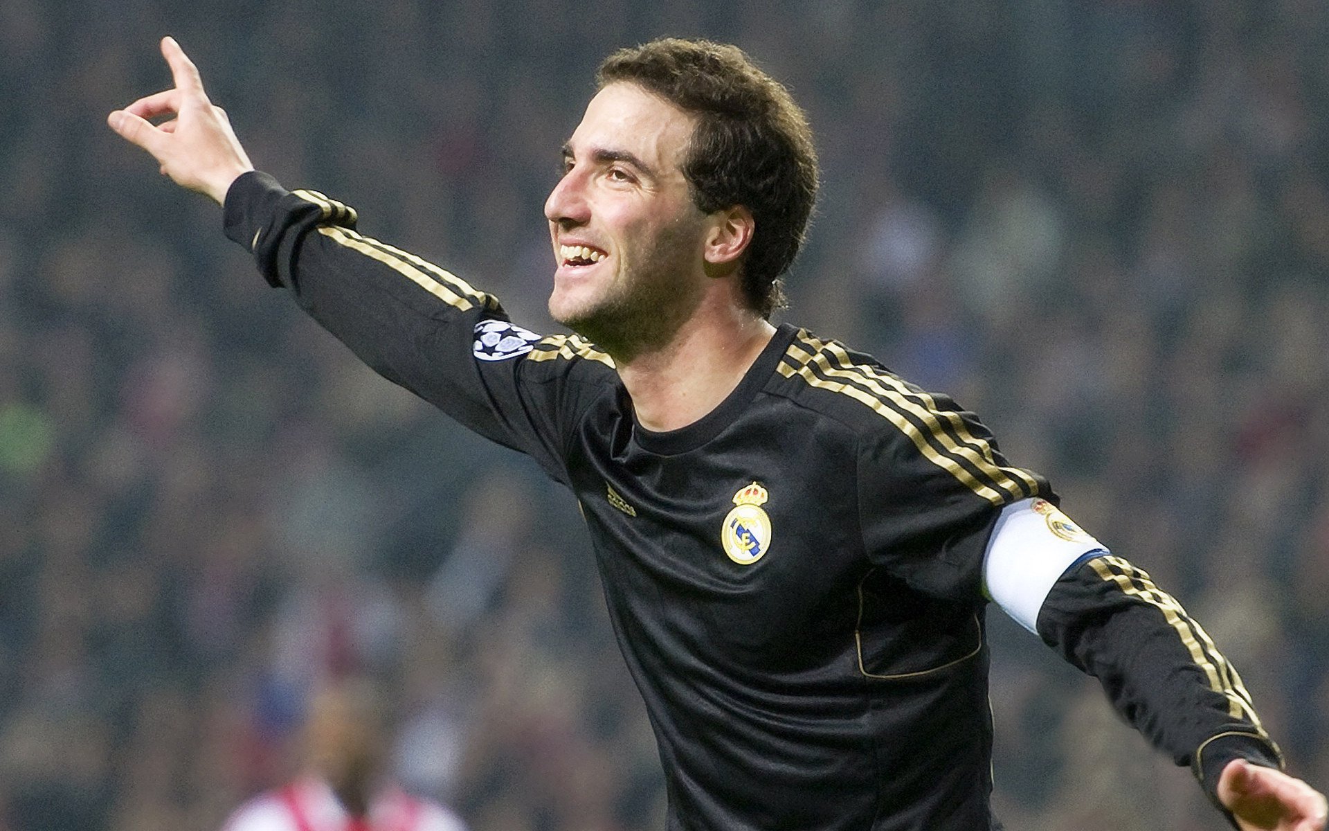 伊布高光时刻，瑞士如何碾压利物浦